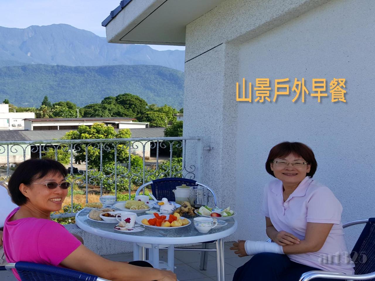 Yi Tian Homestay Fenglin Esterno foto